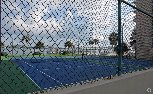 Photo - Sabine Yacht and Racquet Club