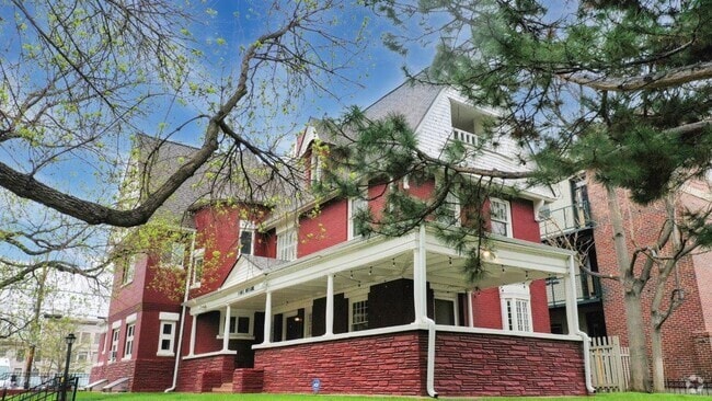 Building Photo - 1100 E 16th Ave Unit 1100 E 16th St #3 Rental