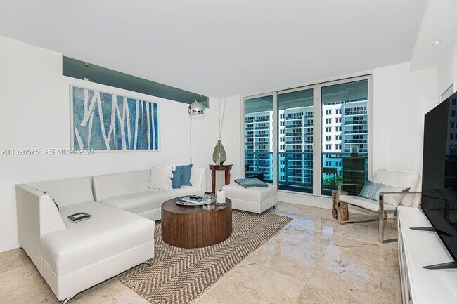2301 Collins Ave Unit 1117