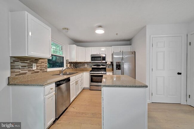 Building Photo - 7836 Foxfarm Ln