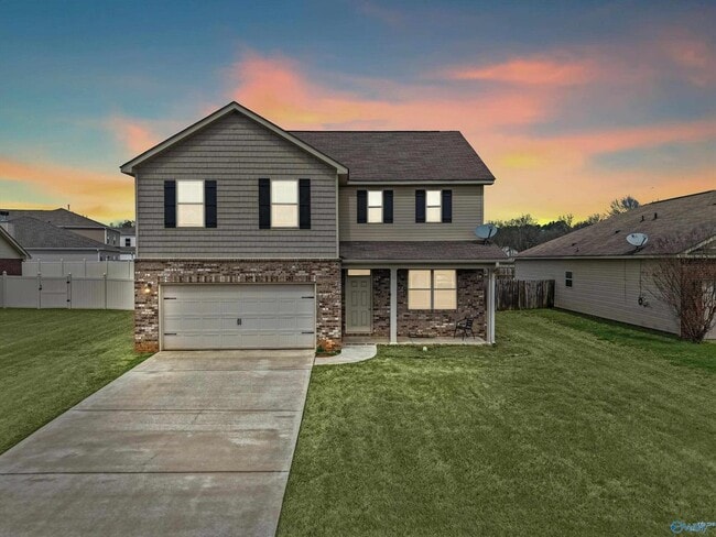 Building Photo - 30057 Glenrose Way