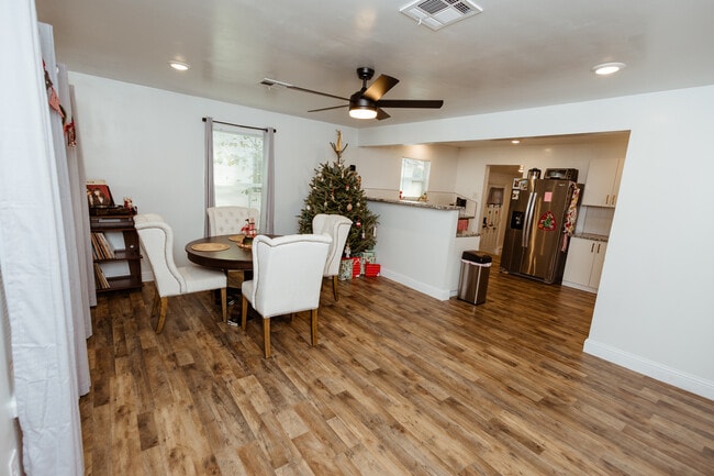 Photo - 3836 Leland Ave