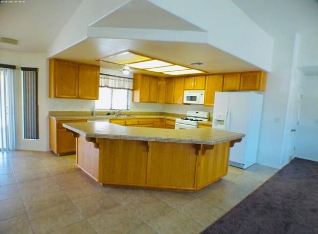 Building Photo - Large 3 bedroom home on a corner lot comin...