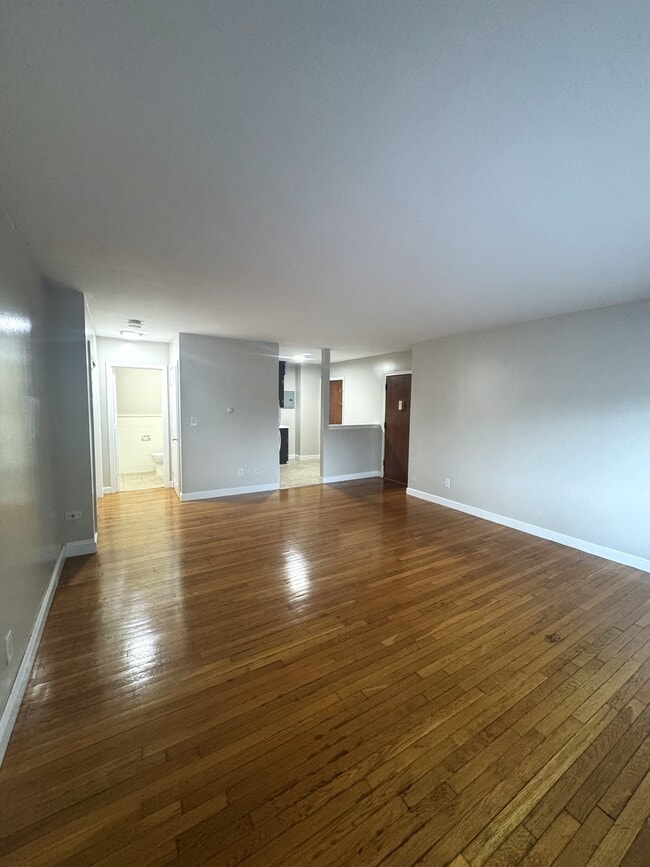 Photo - 580 Bridge St Unit 32