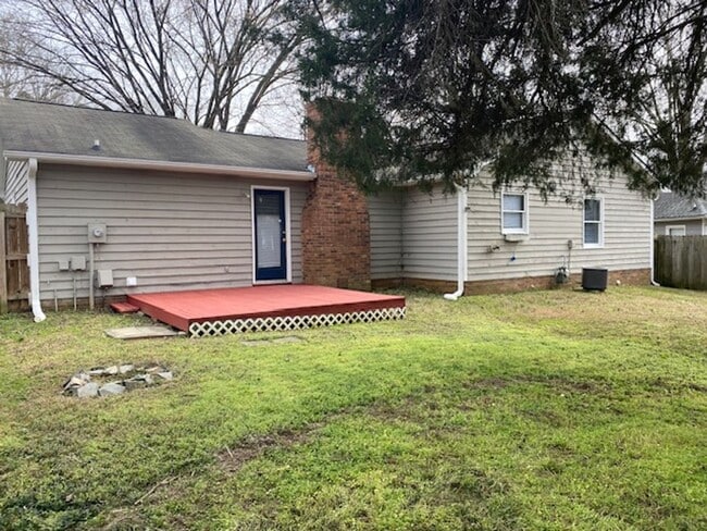 Photo - 1/2 MO/OFF SPECIAL - Mint Hill Area- Updated 3 bed/2 bath -Ranch with garage and fence