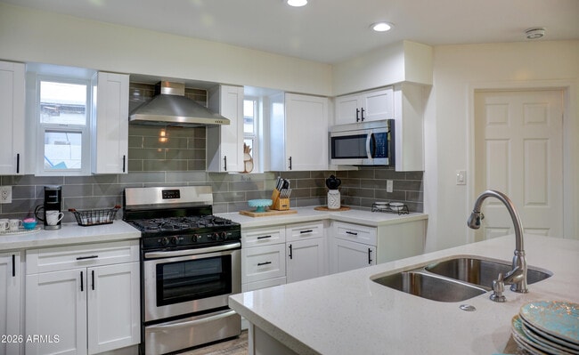 Building Photo - 7225 E Villa Way