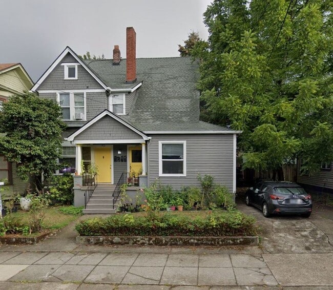 Building Photo - 1823-1825 SE Morrison St. Unit 2