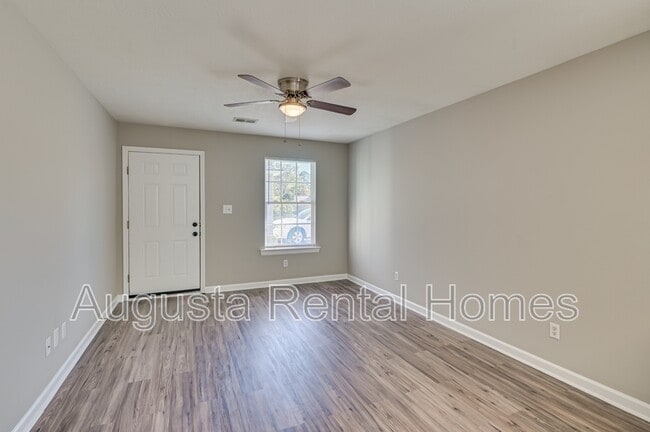 Photo - 1718 Hicks St