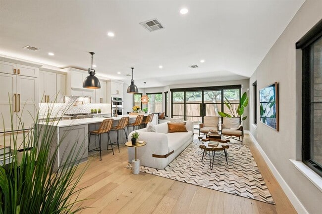 Photo - 9300 Linkmeadow Dr House