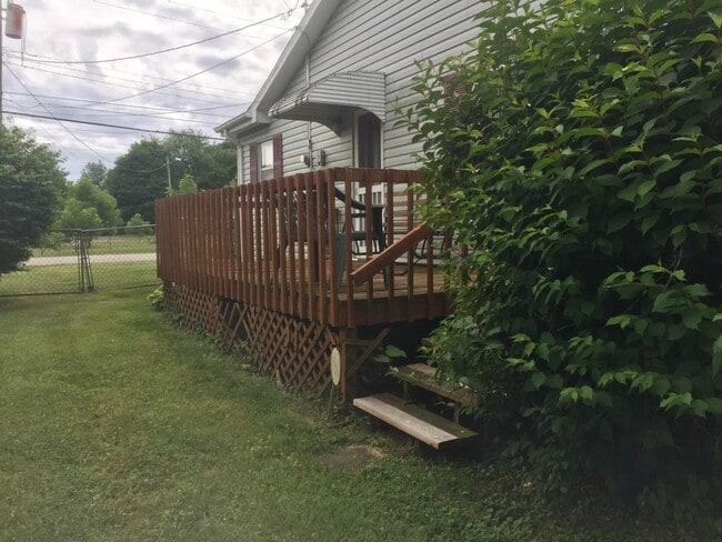 Photo - 2725 N East Ave