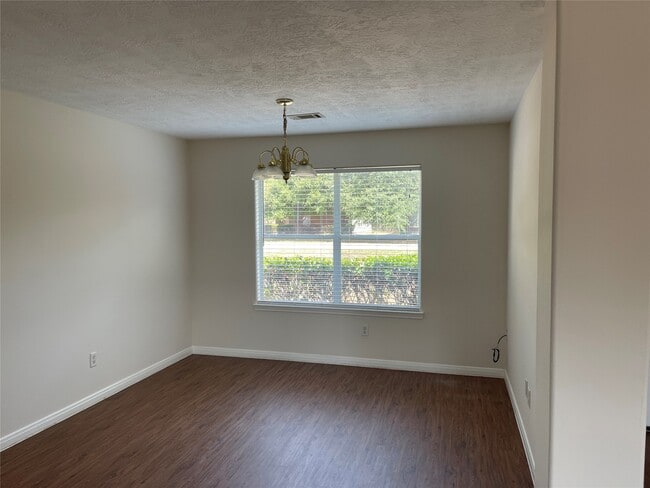 16216 Setting Sun Ct
