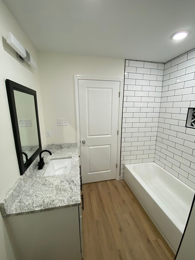 Photo - 628 E Tombigbee St