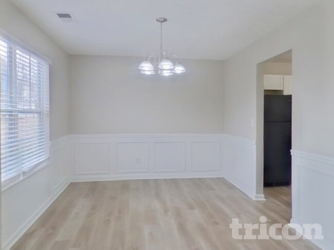 Photo - 471 Sawtooth Ln