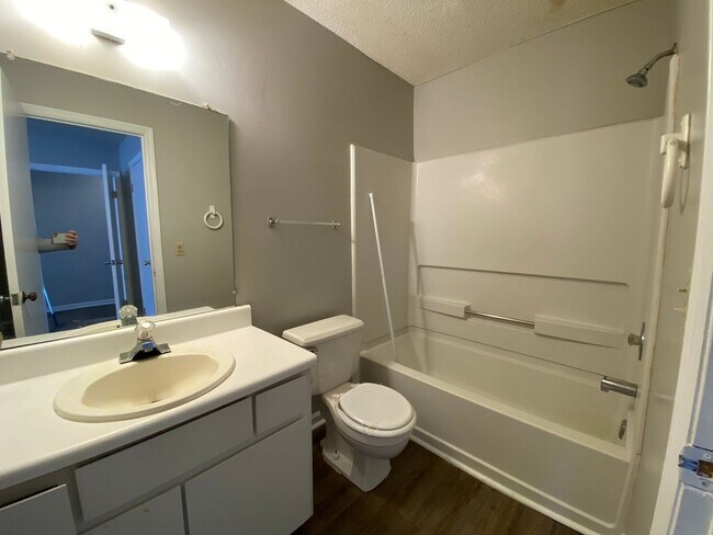 Photo - AVAILABLE LATE FEBRUARY 2026! (Pet Friendly) Unidad 116