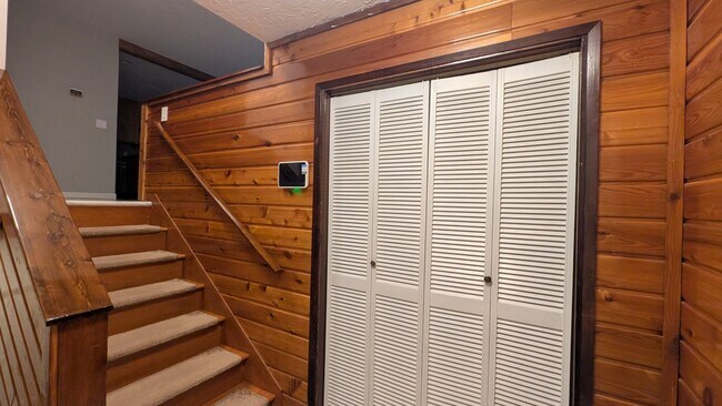 Photo - 1240 Joyce Dr