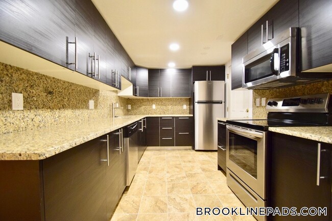 Photo - 73 Thatcher St Unit 001