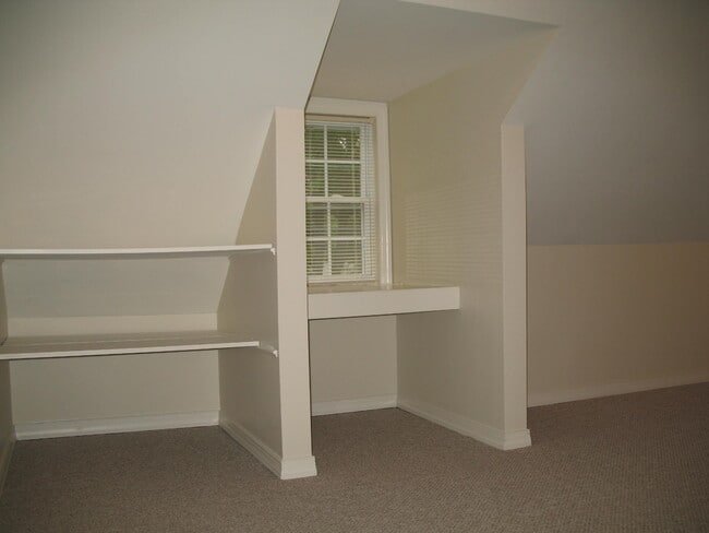 Photo - 5015 Blackfoot Plz