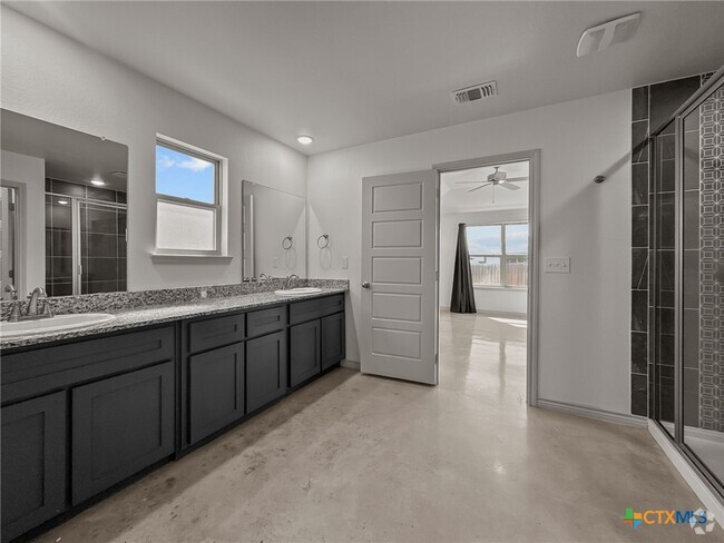 Building Photo - 822 Freedom Cir Rental