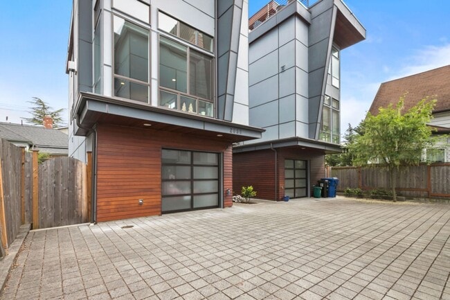 Photo - 3Bd/3Ba Seattle Townhome