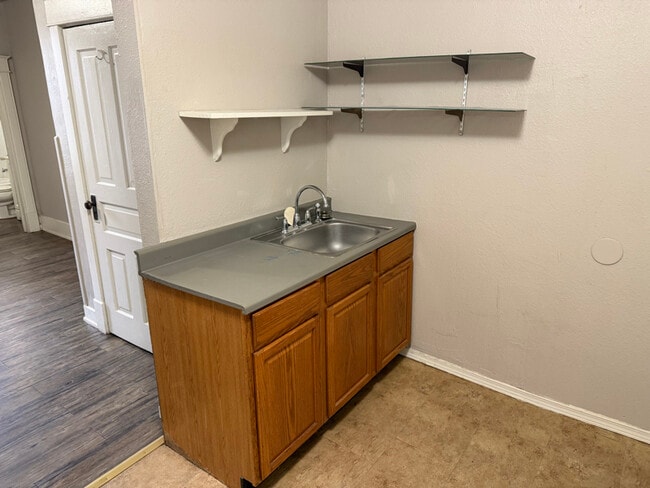 Photo - 1605 N Madison St Unit 3