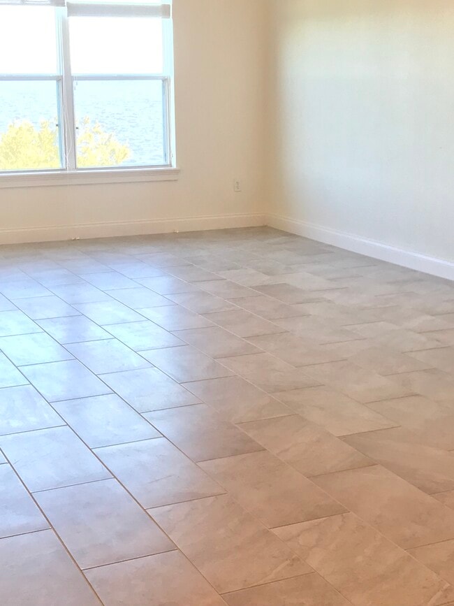 Photo - 225 W Seminole Blvd