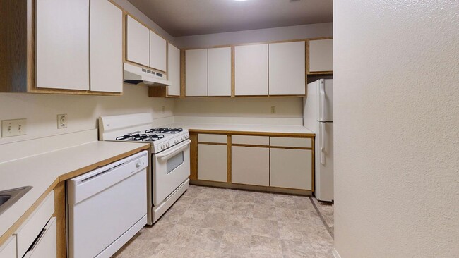 Photo - Indian Lakes Apartments