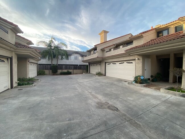 Photo - Two Bedroom Luxury Lakewood Condo For Rent!