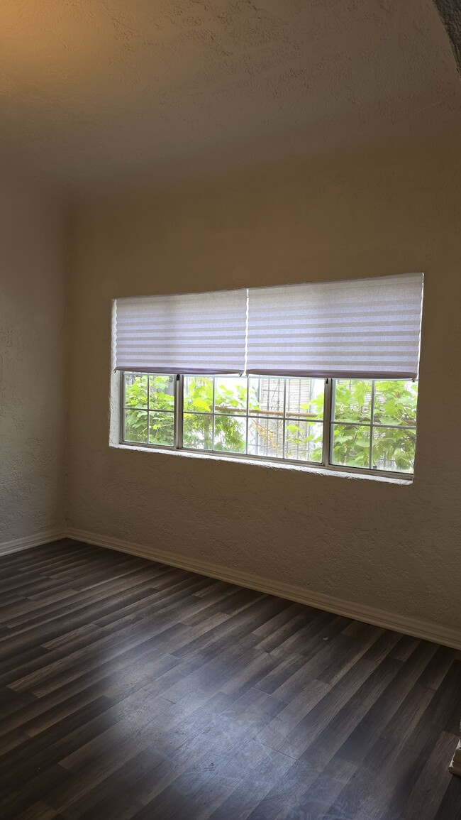 Photo - 2621 Wellington Rd Unit 2