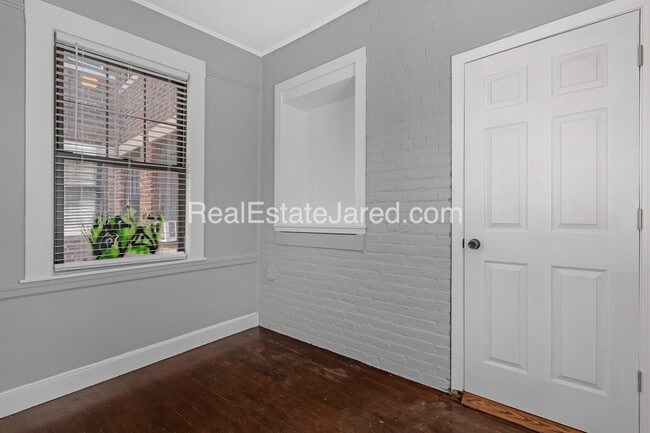 Photo - 28 Glenville Ave Unit 2