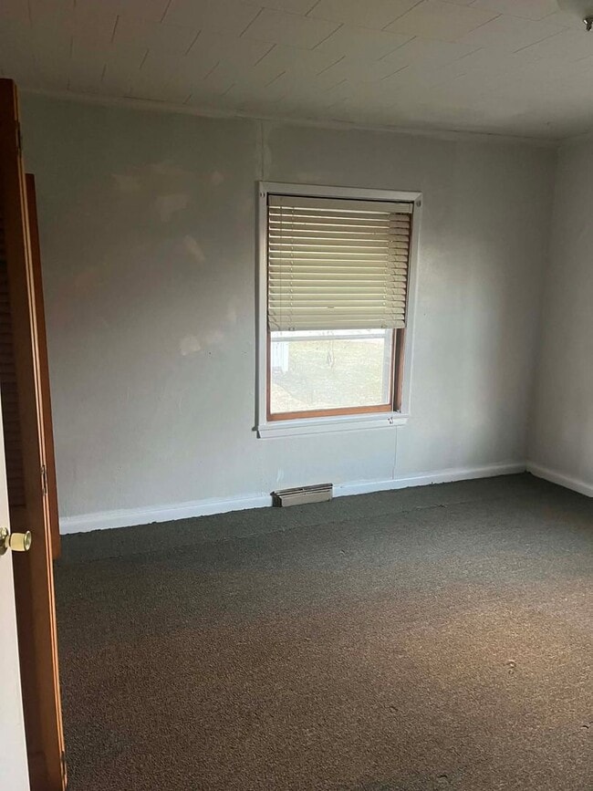 Photo - 901 W 7th St