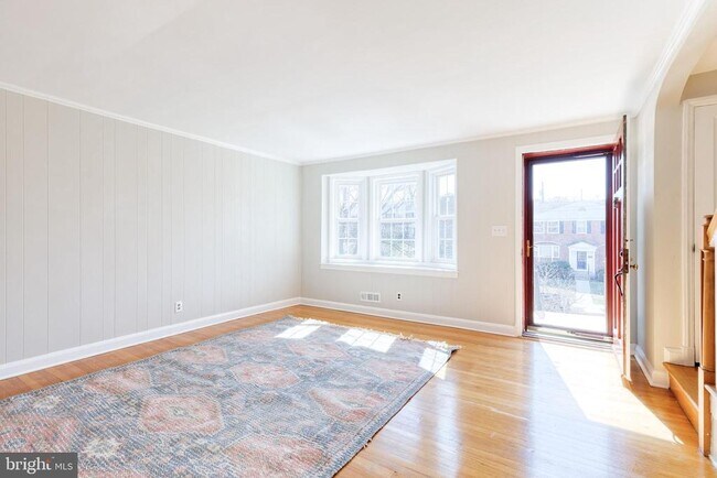 Photo - 130 Dumbarton Rd