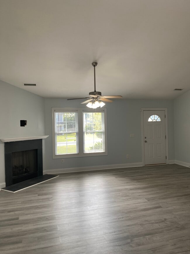 Photo - 112 Northbrook Dr