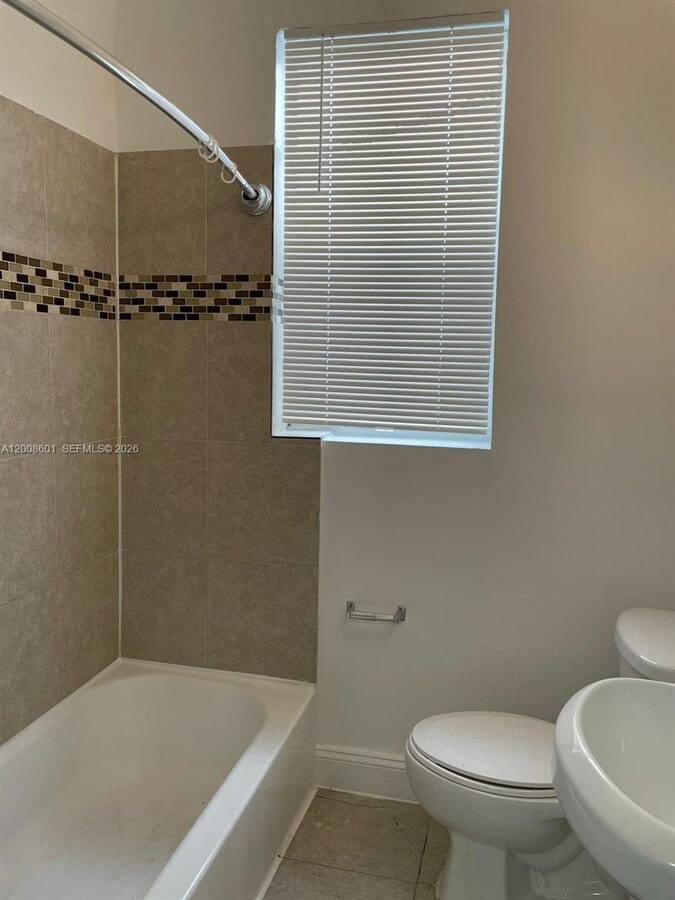 Photo - 119 Menores Ave Unit 5