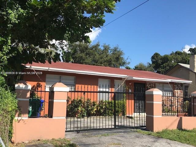 Building Photo - 311 NE 57th St Unit 313