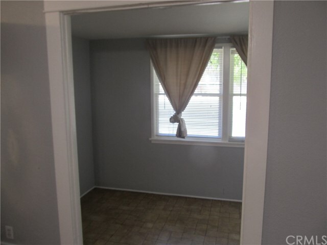 Photo - 616 W Chapman Ave