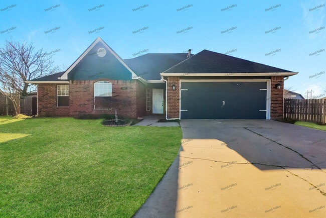 Building Photo - 202 E Juneau Pl