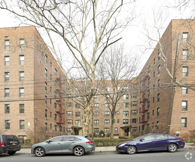 Photo - 140-33 34th Ave