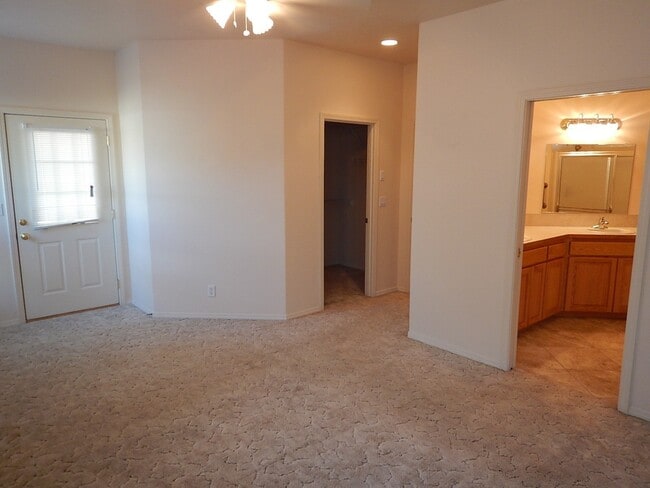 Photo - *APPLICATIONS PENDING* 3 Bedroom, 2 Bathroom House on North End of Prineville - Available Soon!