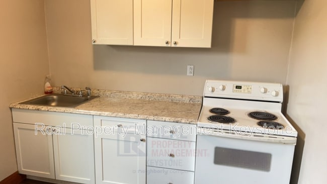 Photo - 122 E 16th Ave Unit 2