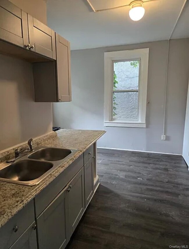 Building Photo - 146 Mansion St Unit 2 Rental