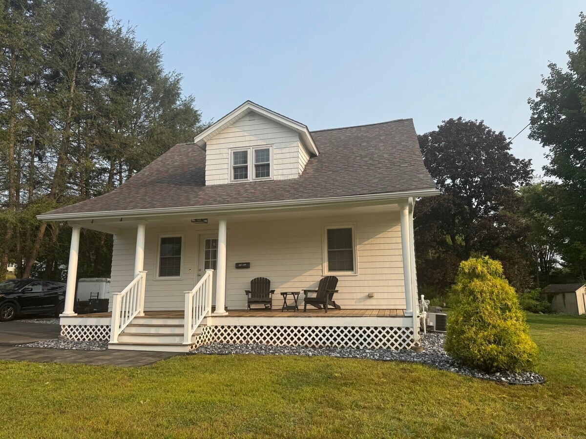 Photo - 273 Mill St House