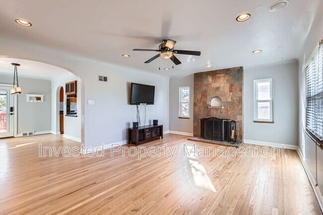 Photo - 2980 Sheridan Blvd