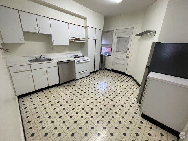 Building Photo - 123 Park St Unit 3 Rental