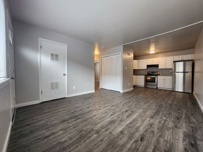 Photo - 4303 Ericson Dr Unit 3