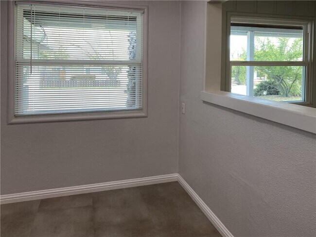 Photo - 2581 Buena Vista Ave