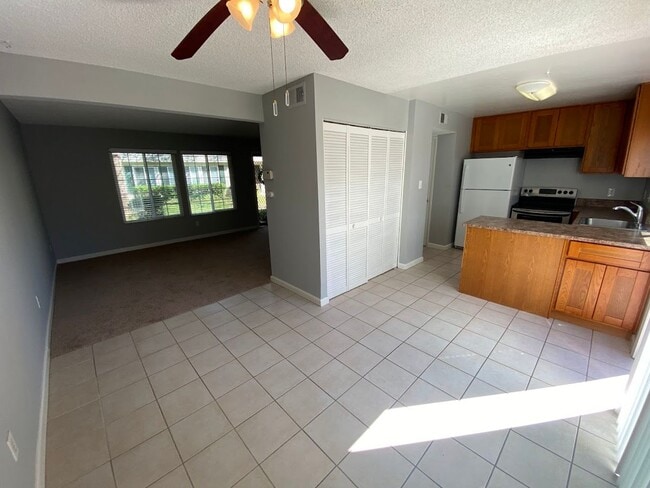 Photo - 3 Bedroom 1.5 Bath Townhome Near River Access