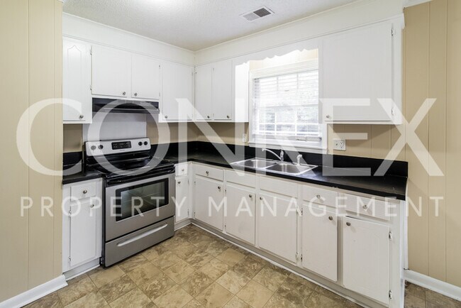 Beautiful Home in Summerville - Beautiful Home in Summerville