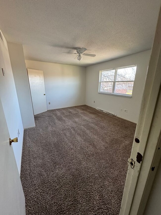 Photo - Three Level Three Bedroom Duplex in SW Columbia