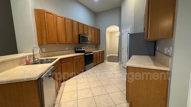 Photo - 614 Loire Ct