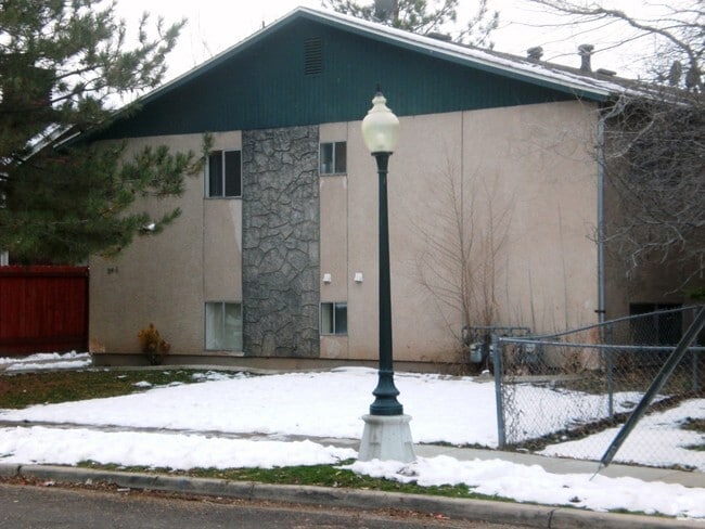 Photo - 844 S Roberta St